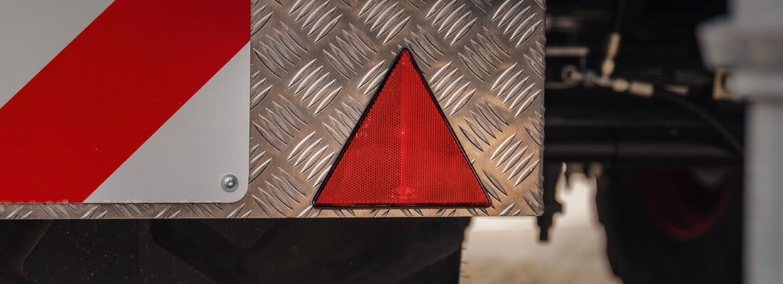 Rules reflector trailer