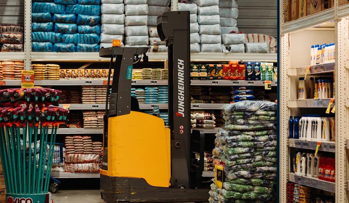 Safe working with the forklift truck