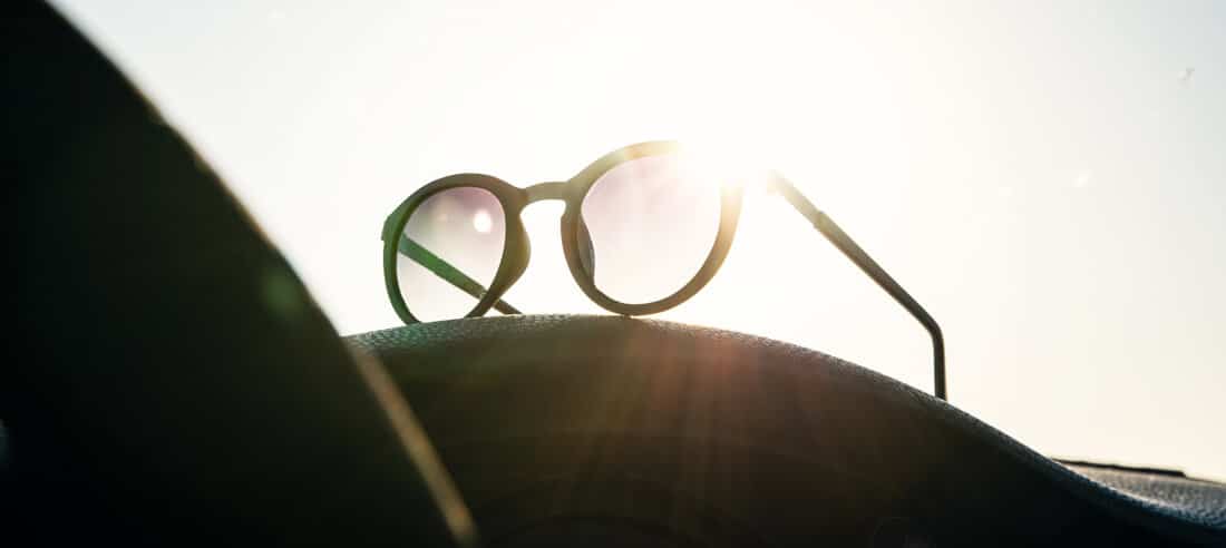 Sonnenbrille mit geringer Sonnenblendung