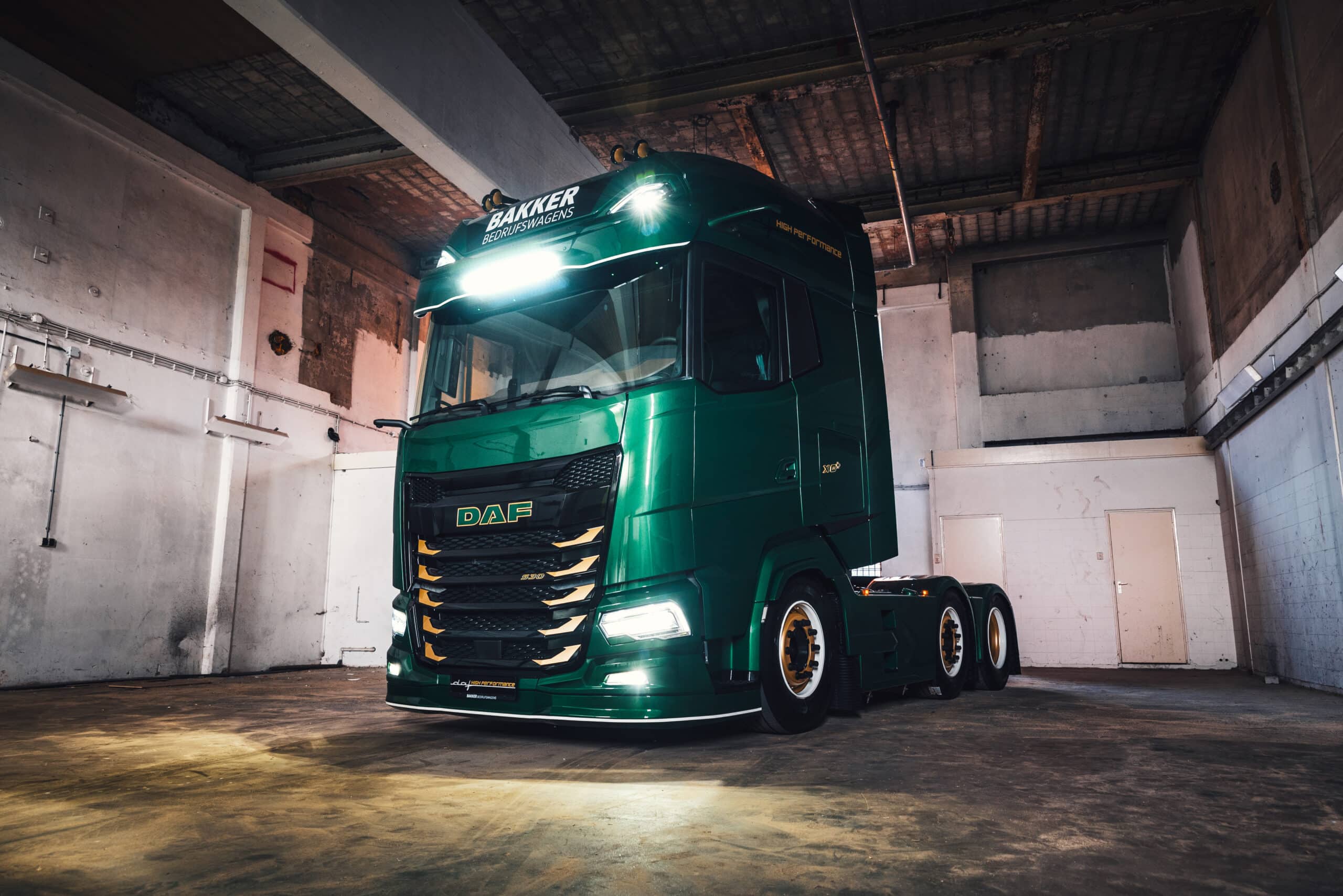 DAF-Bakker-Bedrijfswagens-Lightbar