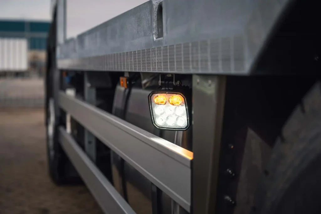 55-Van-Wees-Trailer-Service-klein