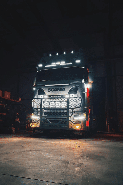 OZZ-scania-truck-lights