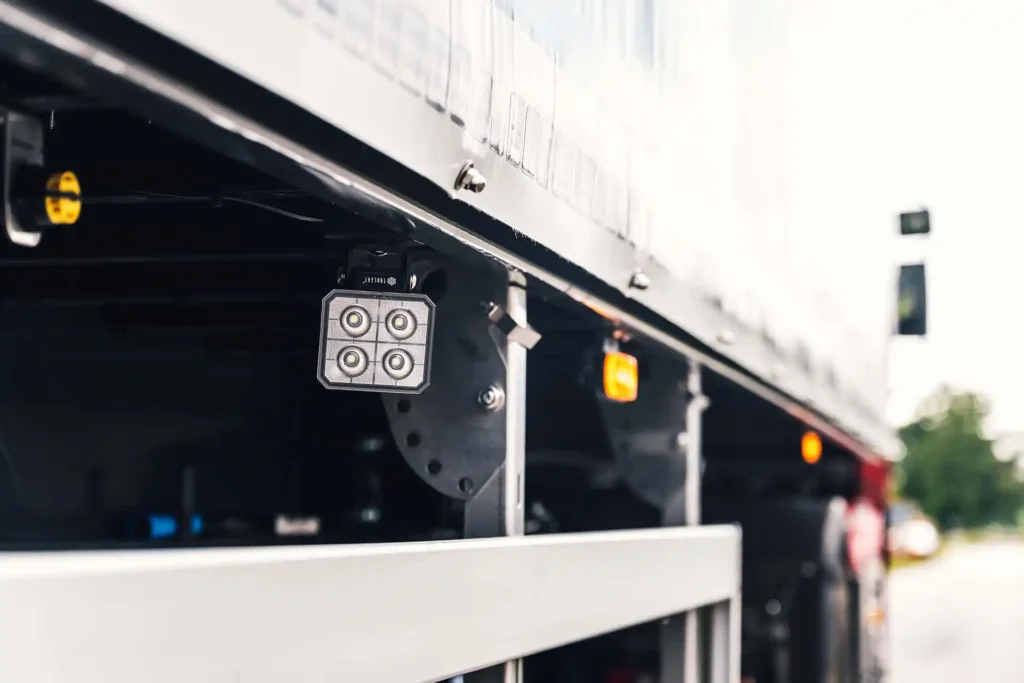 16-Lako-247-Tailor-Steel-trailer-Tralert-LED-verlichting-klein