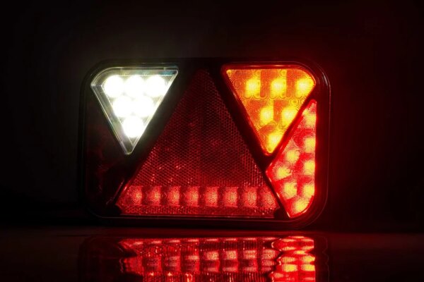 Rechts | LED achterlicht met achterlicht & kentekenlicht | 12v | 5-PIN | VC-2732B5-FT-270 P TB LED COF BAJONET 5PIN-VC-2732B5-8