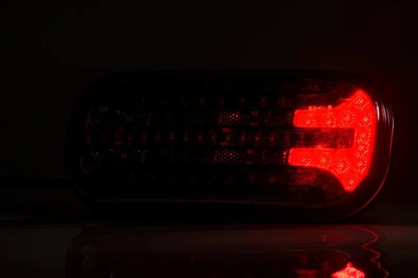 Universeel LED achterlicht met dynamisch knipperlicht | 12-24v | VC-2300-FT-230 NT PM LED DI-VC-2300-7
