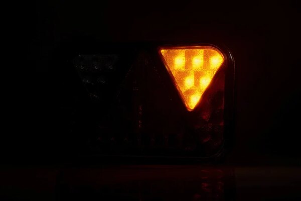 Rechts | LED achterlicht met achterlicht & kentekenlicht | 12v | 5-PIN | VC-2732B5-FT-270 P TB LED COF BAJONET 5PIN-VC-2732B5-10