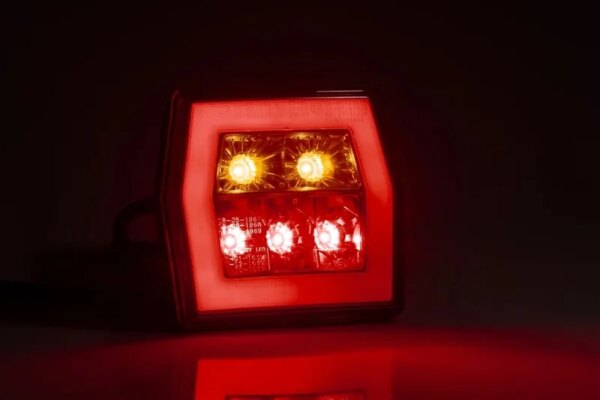 LED compact achterlicht zonder kentekenlicht | 12-36v | 100cm. kabel | V10C3-710-FT-121 LED-V10C3-710-3