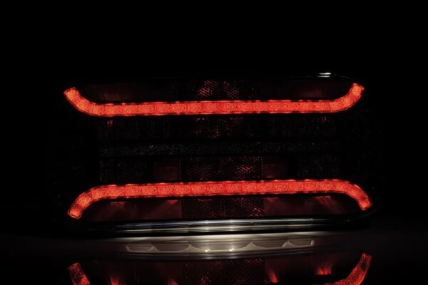 Rechts | LED achterlicht met rechthoek reflector & kentekenverlichting | 12-24v | VC-3012-FT-600 P T LED DI-VC-3012-2