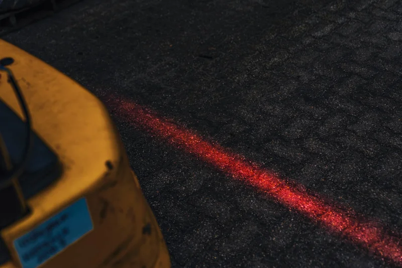 LED RED Line Werklamp | 6 watt | 10-80v | 62RP6BM-D14358-62RP6BM-6 LED RED Line Werklamp | 6 watt | 10-80v | 62RP6BM-D14358-62RP6BM-6