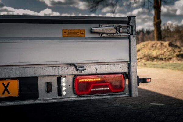 Rechts | LED neon achterlicht | dynamisch knipperlicht | 12-24v | 200cm. kabel | VC-2002--VC-2002-8