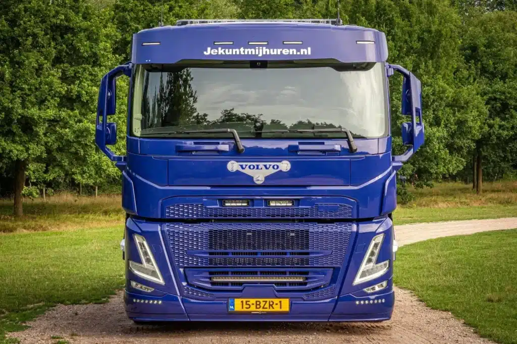 Jekuntmijhuren-Volvo-FM-tralert (1)