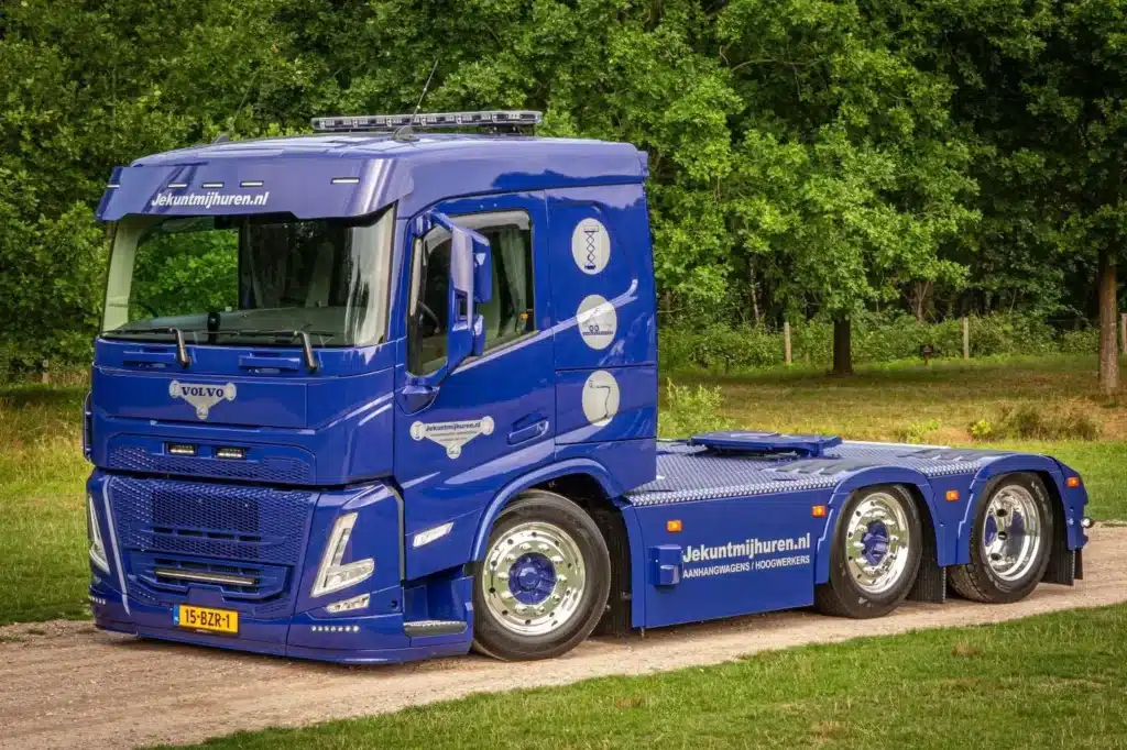 Jekuntmijhuren-Volvo-FM-tralert (2)
