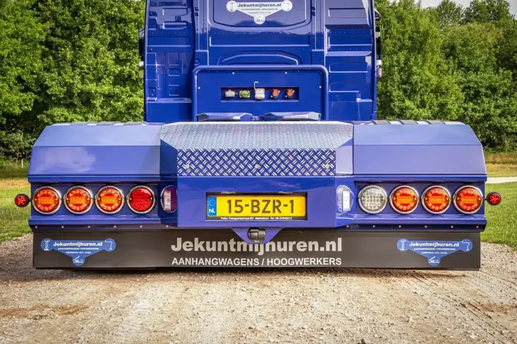 Jekuntmijhuren-Volvo-FM-tralert (5)