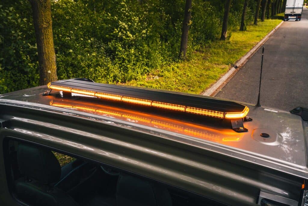 zwaailamp balk op dak