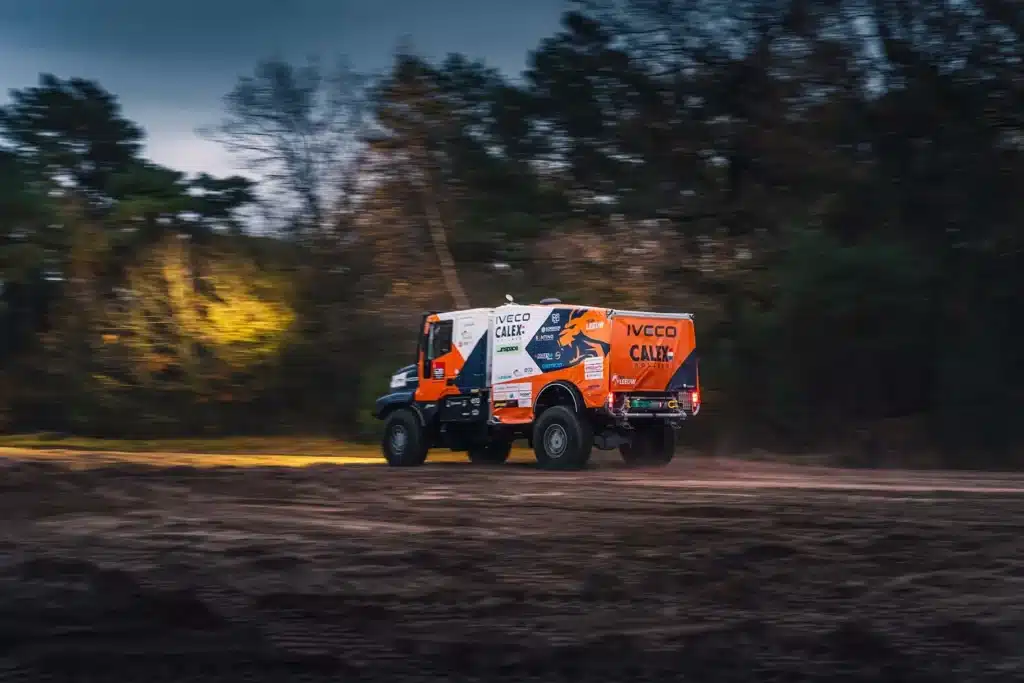 098-Iveco-Dakar-Truck-Leeuw-Rallysport-action (1)