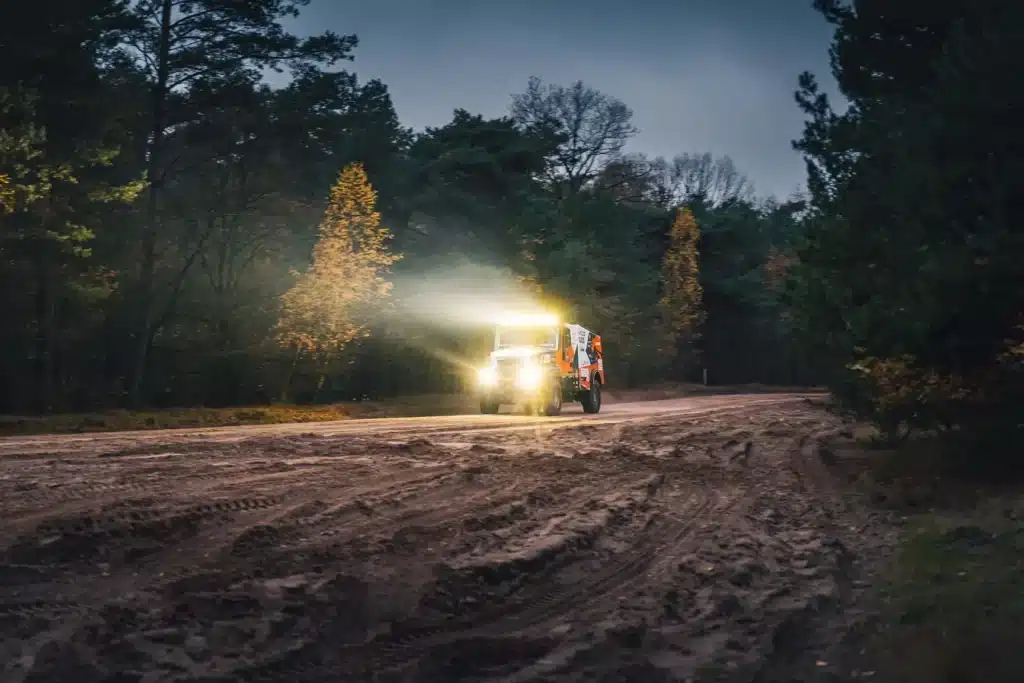 098-Iveco-Dakar-Truck-Leeuw-Rallysport-action (2)