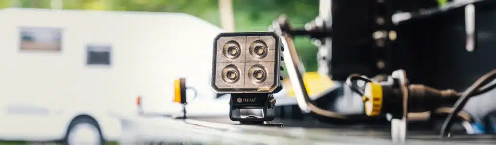 werklamp op een trailer