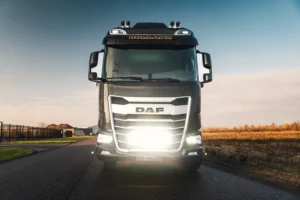 LED lightbar gemonteerd op een vrachtwagen