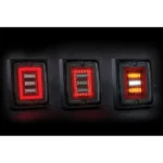 Feu arrière LED Fristom FT-325 noir avec feux clignotants dynamiques et feu de recul